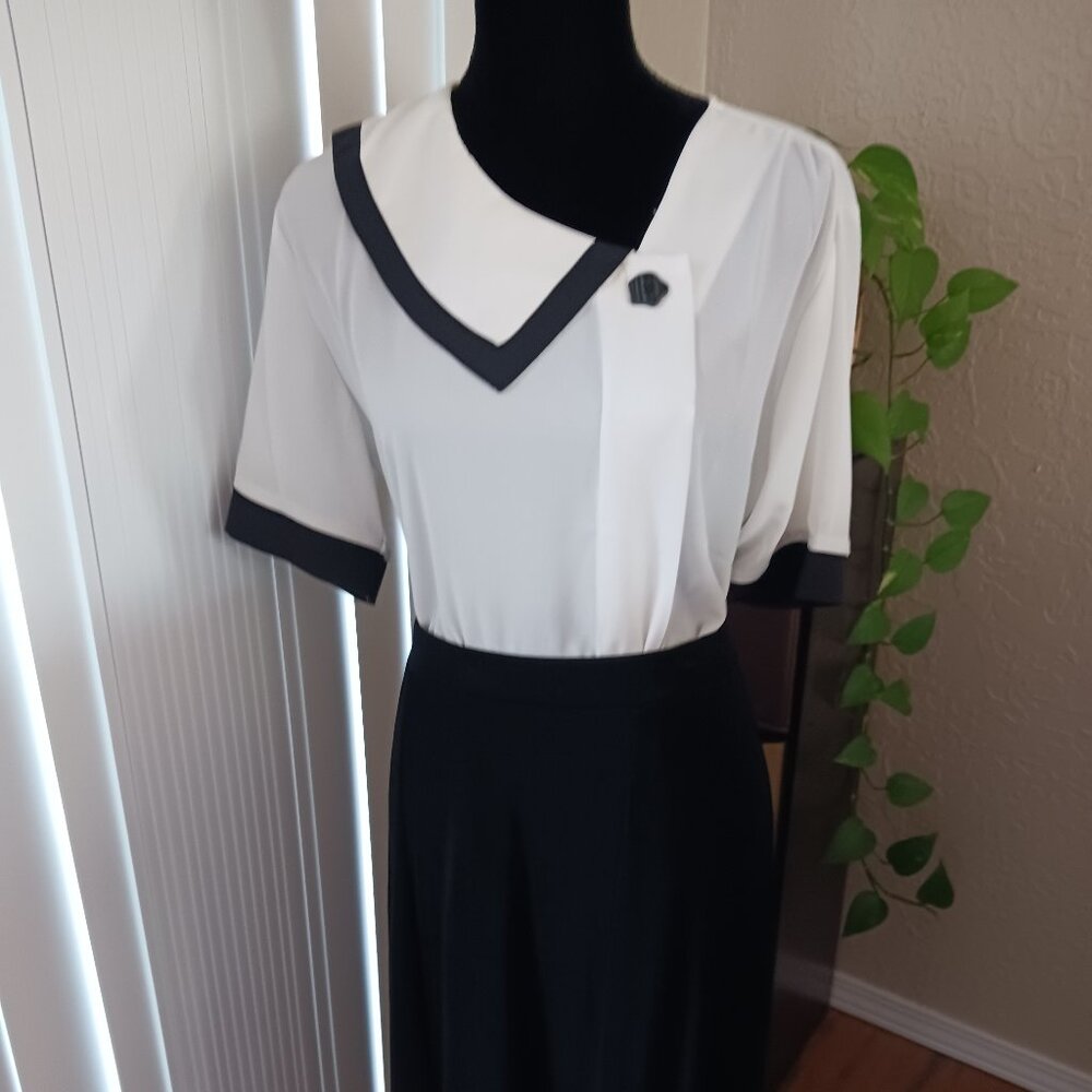White blouse with black trim, Size XL
